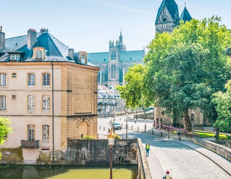 Séjour en chambre supérieure près du port de Metz