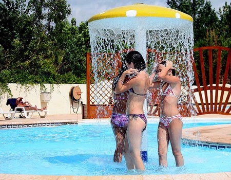 Camping Les Berges du Canal, 4* - 4