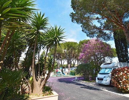Camping Les Cigales, 4* - 4