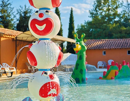 Camping Domaine du Cros d'Auzon, 4* - 4