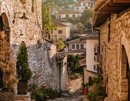 Autotour Albanie Incontournable en 3* ou 4* - Tirana, Albanie - Image 5