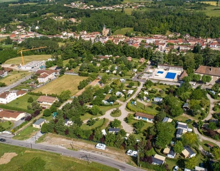 Flower Camping Le Château 3* - 4