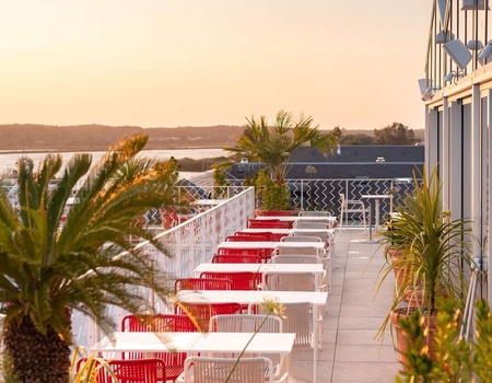 Vue Imprenable sur le Port : Séjour de Charme aux Sables d'Olonne - 4*