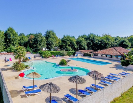 Camping les Bruyères, 3*