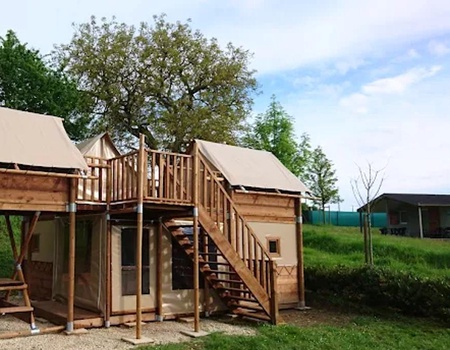 Camping Les Coteaux du Lac, 4* - 5