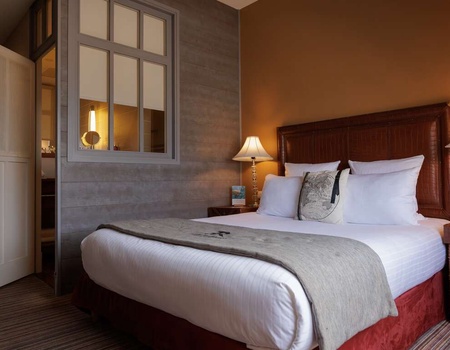 Escale Romantique au Royal Émeraude avec accès espace bien être à Dinard - 4* - 5