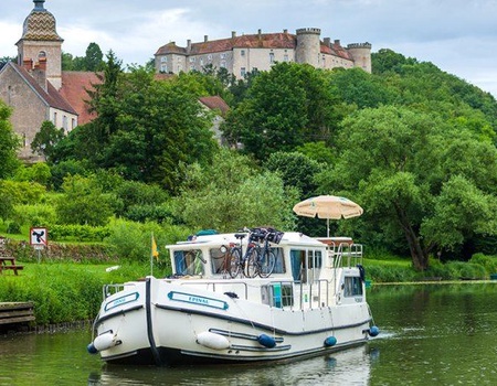 La Petite Saône en bateau sans permis : Cités de caractère