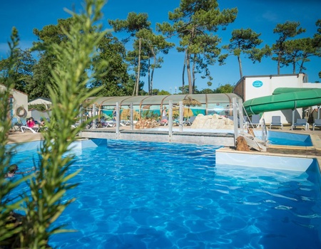 Camping Paradis - La Pomme de Pin, 4*