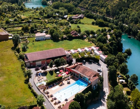 Camping de La Cascade, 4* - 5