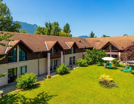 Entrées à Walibi Rhône-Alpes et nuit près du Lac du Bourget - 2* - 3