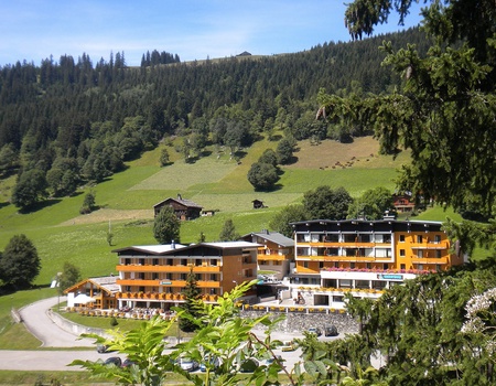 Club Azureva La Clusaz-les-Confins 2* en demi-pension