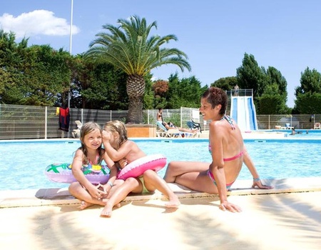 Camping Les Salins de la Gardiole 4* - 5
