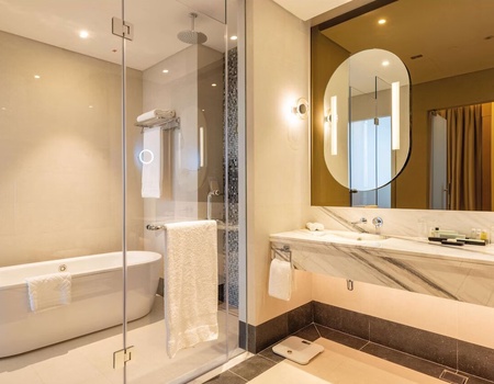 Hôtel Embassy Suites by Hilton Doha Old Town 4* - 3