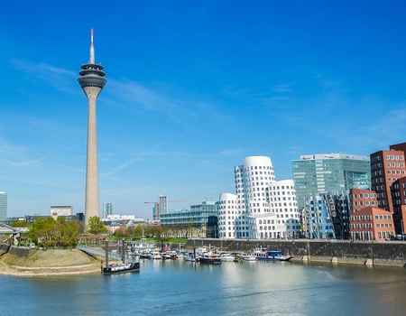Düsseldorf, la belle ville au bord du Rhin - 4*