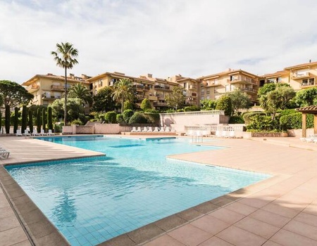 Résidence Pierre & Vacances Eden Parc - Saint Tropez, Côte d'Azur - Image 2