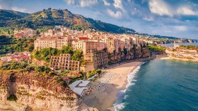 Naples, la côte Amalfitaine et la Sicile - La douceur d'une croisière au large des plus belles villes des côtes italiennes - Naples, Italie - Image 3