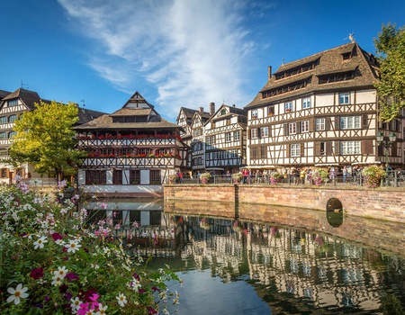 Week-end raffiné en chambre supérieure au centre de Strasbourg - 4*