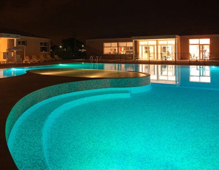 Venez profiter d'un séjour en famille dans une villa au pied du Ventoux avec piscine - 3*