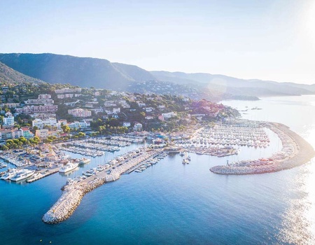Séjour avec vue mer et dîner dans le Lavandou - 4*