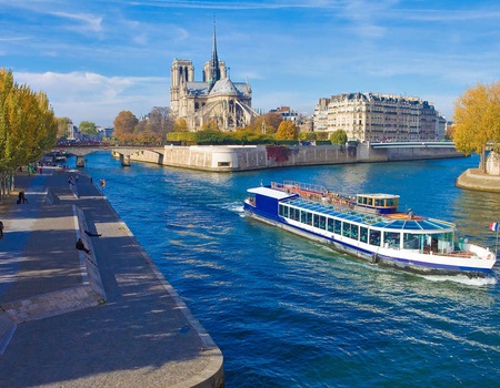 Séjour parisien dans un hôtel design avec croisière sur la Seine - 4*