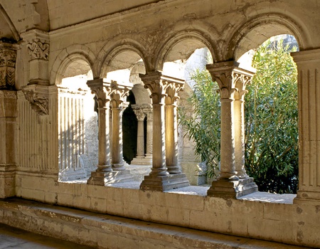 Découvrez Arles et l'Abbaye de Montmajour - 3*