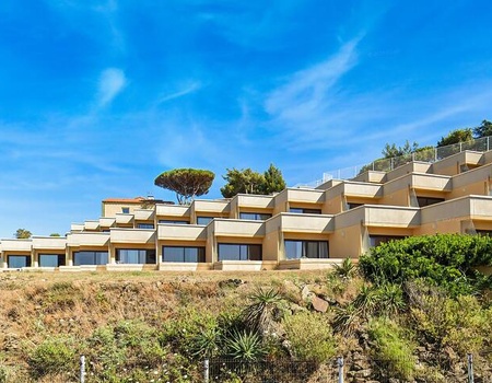 Résidence Pierre & Vacances Les Balcons de Collioure 3* - Collioure, Languedoc Roussillon - Image 1