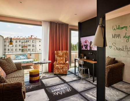 Mama Shelter Lyon 3* : Hôtel + Train - Lyon, Sud Est - Image 1