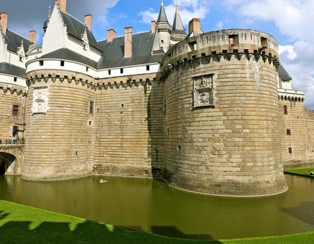 La Loire : entre immersion culturelle, folklore traditionnel et saveurs locales (formule port/port) - Loire-Atlantique - Nantes, Atlantique Nord - Image 3