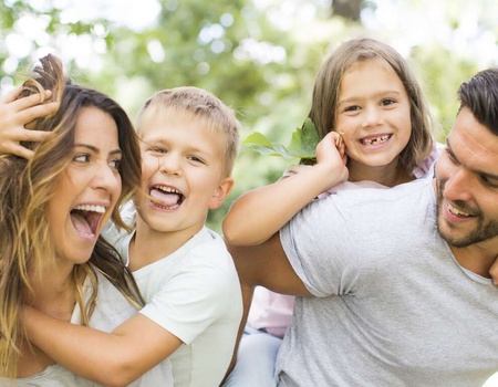 Séjour en Famille à Rouen : Confort en Chambre Quadruple et Accueil Chaleureux - 4*