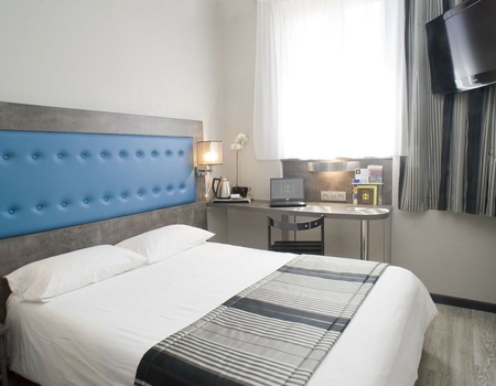 HOTEL CARRE VIEUX PORT 3* : Hôtel + Train - Marseille, Côte d'Azur - Image 3