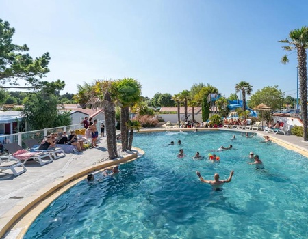 Camping L'Abri des Pins, 4*
