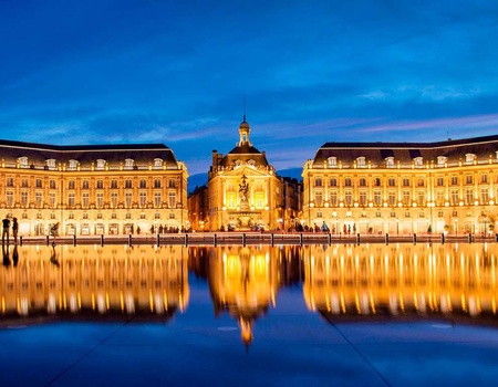 Séjour à la découverte de Bordeaux avec bouteille de vin et parking inclus - 3*