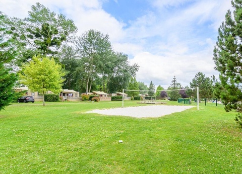 Camping La Croix du Vieux Pont, 5* - 28