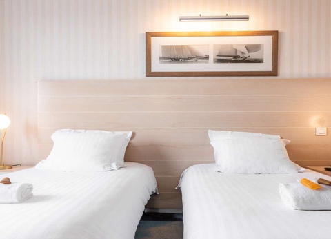 Détente face à la mer à Trouville en Normandie, accès piscine chauffée - 4* - 10