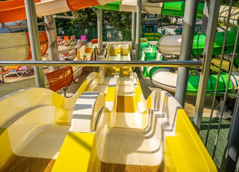 Camping Les Ajoncs d'Or, 4* - 7