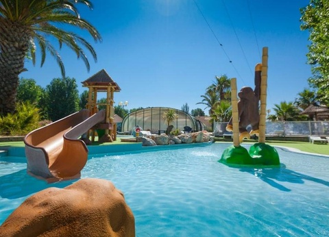 Camping Le Clos Virgile, 4* - 44