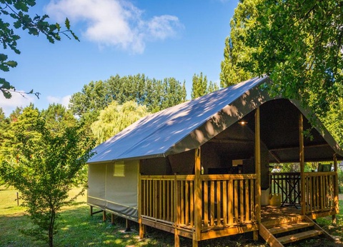 Camping D'auberoche, 3* - 30