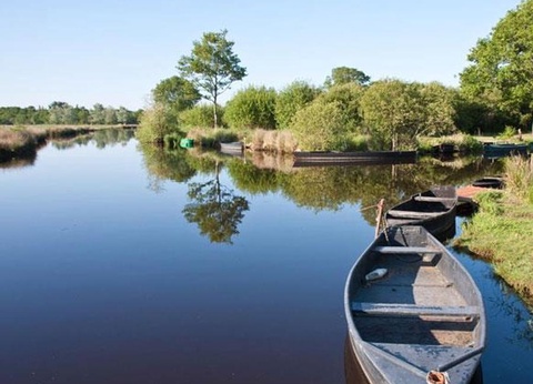 Camping L'Etang du Pays Blanc, 4* - 45