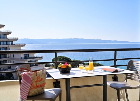 TUI Sélection Hôtel Résidence Les Calanques 3* - Formule vols + transferts + hébergement - 15