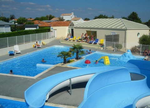 Camping du Domaine de l'Auzance, 3* - 6