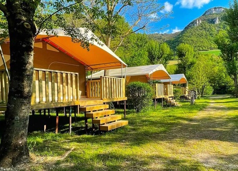 Flower Camping Saint Lambert, 3* - 6