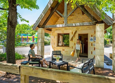 Camping Romanée - Lou Castel, 4* - 27