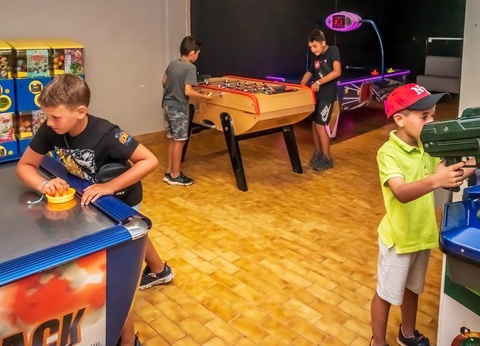 Camping Le Clos Virgile, 4* - 178