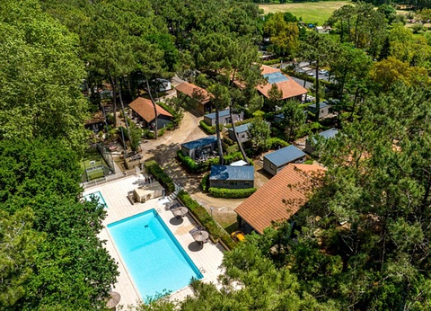 Camping Les 2 Etangs, 4* - 2