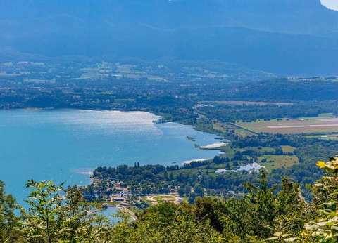 Entrées à Walibi Rhône-Alpes et nuit près du Lac du Bourget - 2* - 8