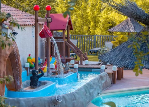 Flower Camping Saint Amand, 4* - 6