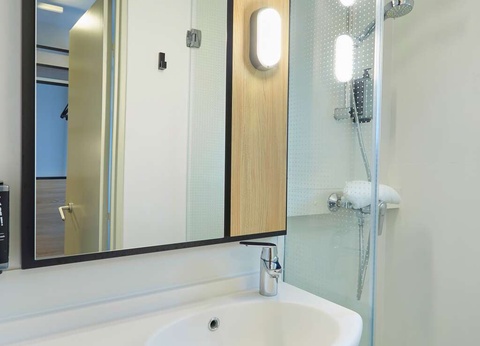 Séjour romantique à Lorient avec champagne ! - 3* - 9