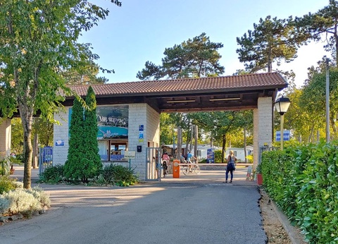 Camping Mare Pineta, 4* - 60