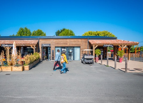 Camping Le Nid d'Eté, 4* - 260