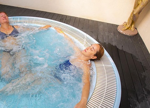 Camping Chateau de Fonrives, 5* - 45